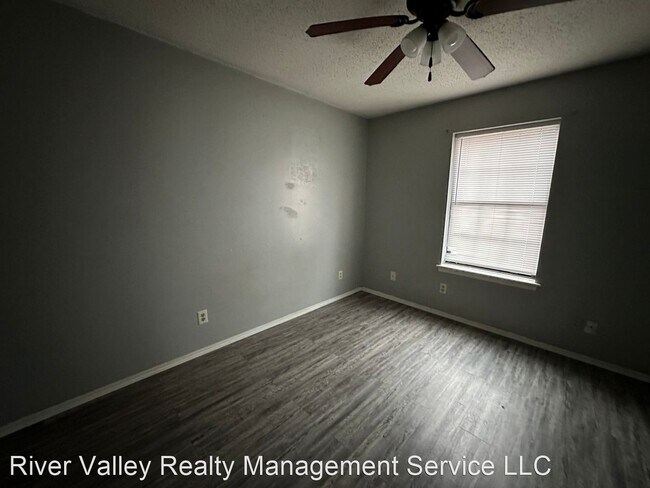 Foto del edificio - 3 br, 1 bath House - 1313 E L St