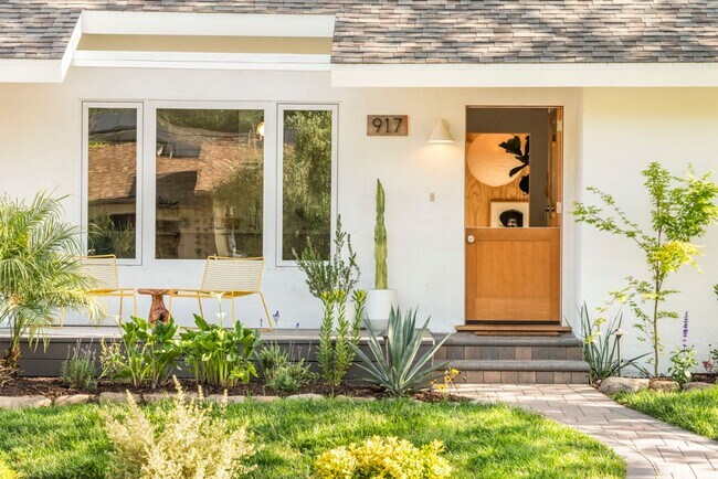 Building Photo - Modern Ojai Home