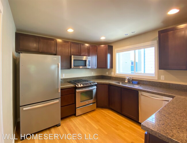 Foto del edificio - 3 br, 2.5 bath House - 938 N 96th St