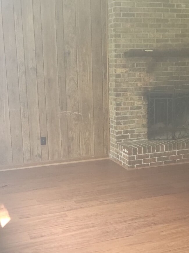 Building Photo - 11135 Arrowhead Rd