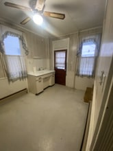 Building Photo - 203 Loucks Ave