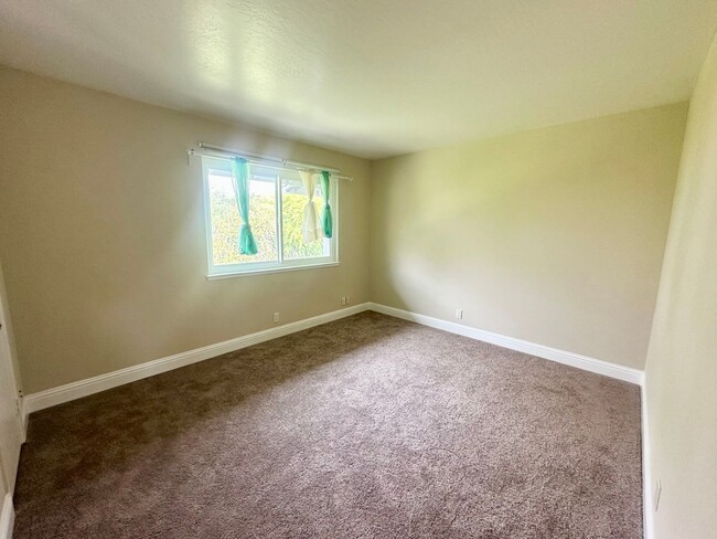 Foto del edificio - 2 Bed (Both are Master-Suites) and 2.5 Bat...