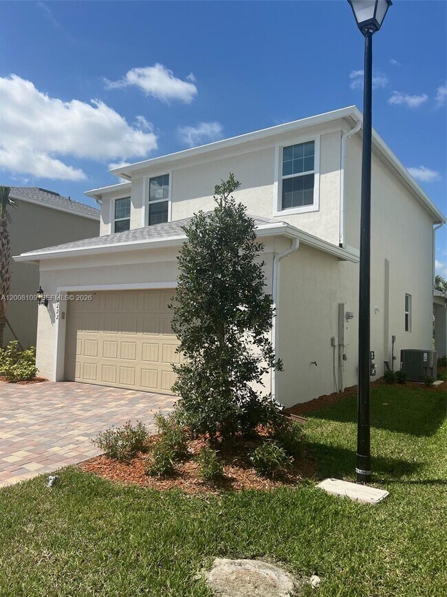 Foto del edificio - 12222 SW Myrtle Oak Dr