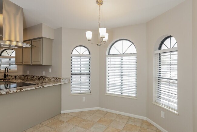 Foto del edificio - 14826 N Briarwood Dr