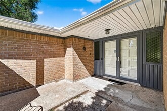 Building Photo - 12315 Chessington Dr