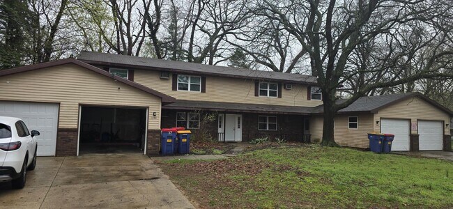 Foto del edificio - 1363 Vineland Ct SE