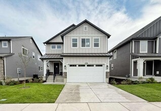 Building Photo - 3759 950 N
