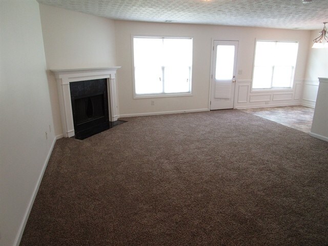 Building Photo - 659 Shadow Lakes Dr
