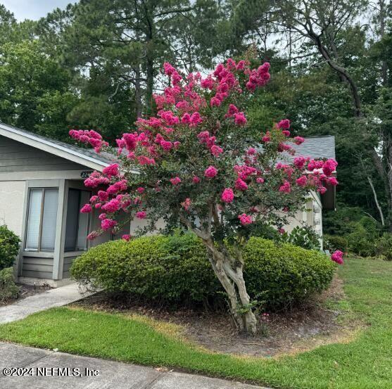 Foto del edificio - 7620 Baymeadows Cir W