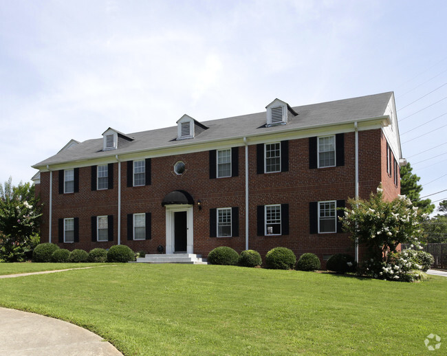 Building Photo - Cascade Heights