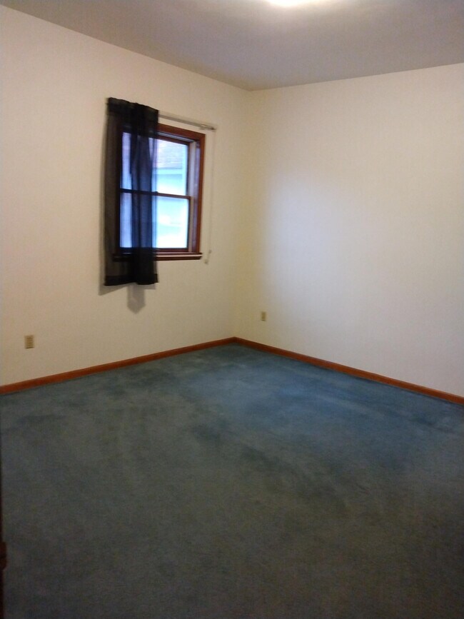 Building Photo - 824 Pittsburgh St
