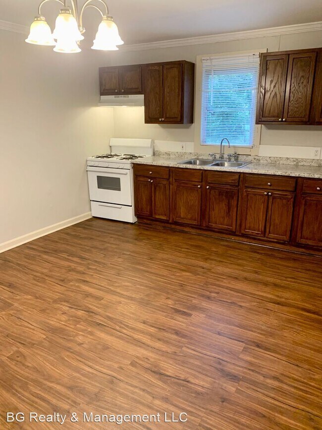 Foto del edificio - 2 br, 1 bath House - 704 N Pierce St