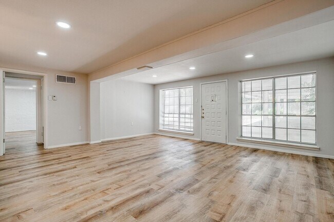 Building Photo - Charming 1 Bed 1 Bath - Great Location