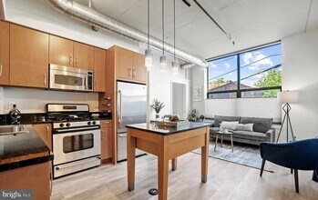 Building Photo - 2301 Champlain St NW