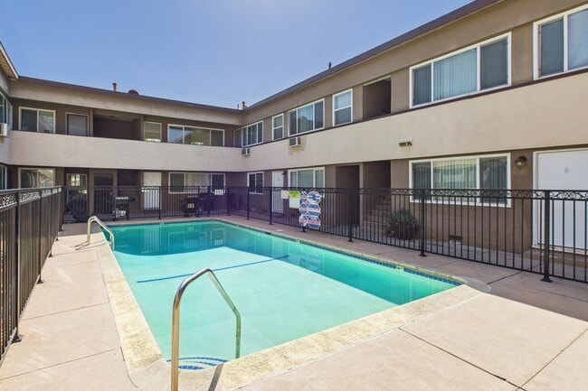 Building Photo - 13060 Burbank Blvd. Apartments