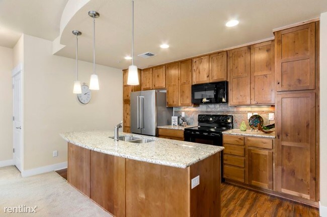 Building Photo - 2 br, 2 bath Condo - Timberline and Drake