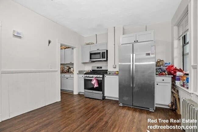 Building Photo - 866 Huntington Ave