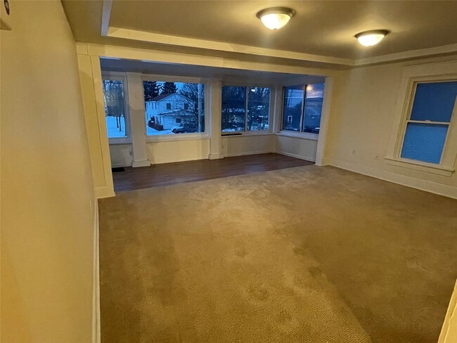 Foto del edificio - 947 W 3rd St