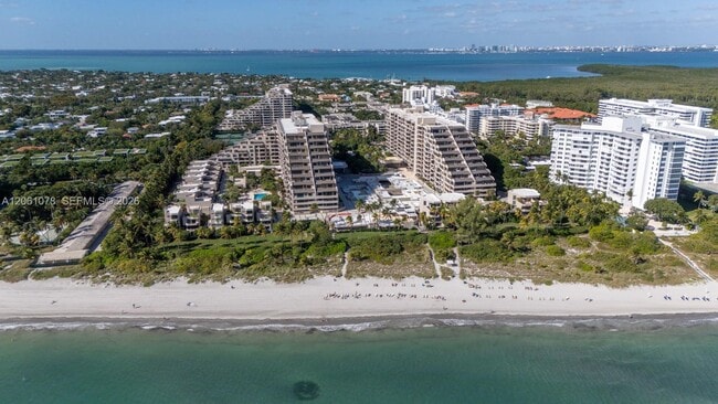 Building Photo - 151 Crandon Blvd