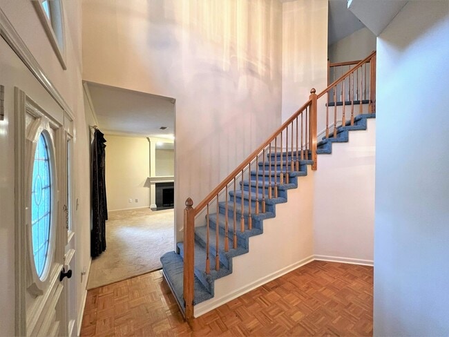 Photo - GREAT FARRAGUT LOCATION WITH INVITING FRONT PORCH CHARM!!! House