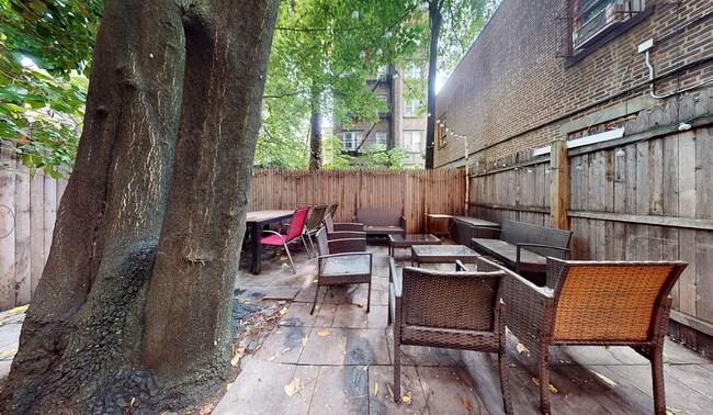 Building Photo - 239 W 14th St