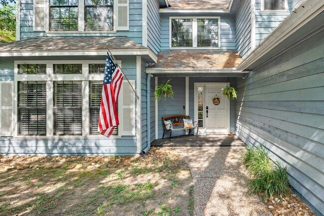 Foto del edificio - 27 Otter Pond Pl