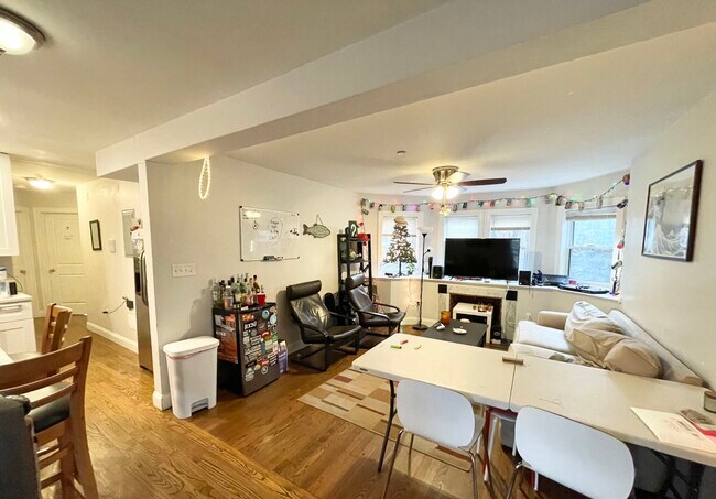 Foto del edificio - 800 Parker St