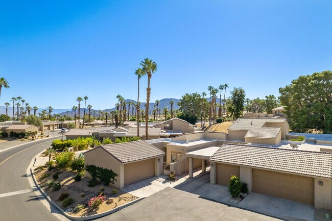 Building Photo - 72485 Desert Flower Dr