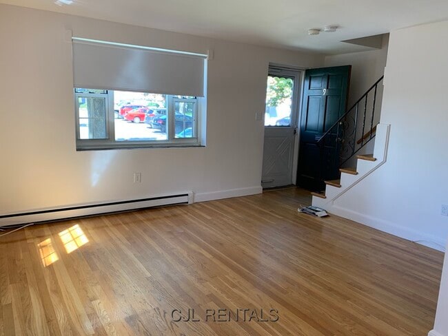 Foto del edificio - 11 Heath Rd