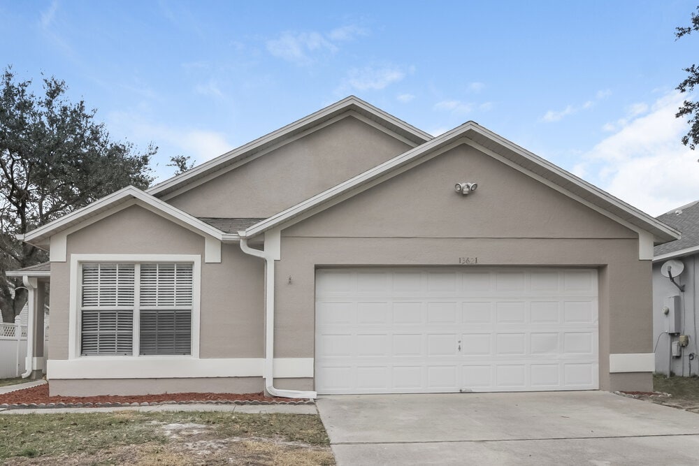 Foto principal - 13621 Meadowpark Ave