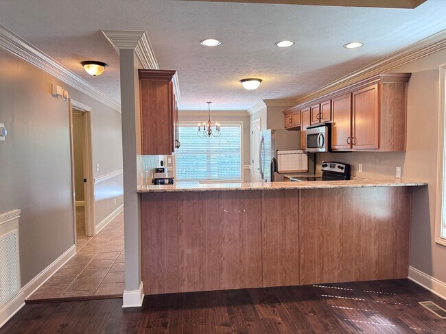 Foto del edificio - ?Beautiful Condo Located in the Sango area?! 2 Bed 2 Bath End Unit!