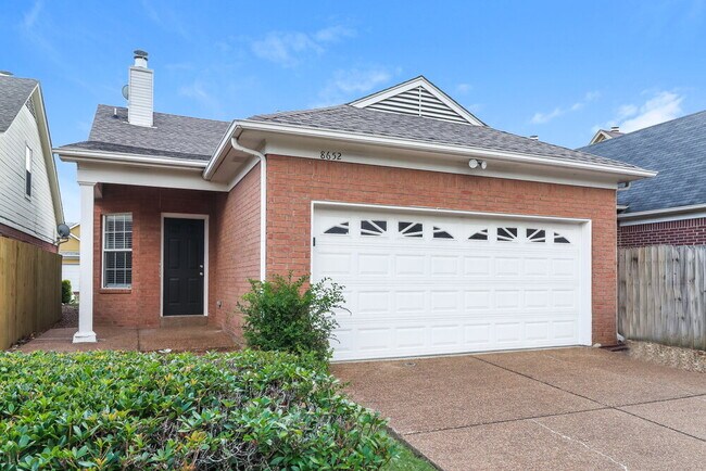 Foto del edificio - 8652 Eagle View Dr