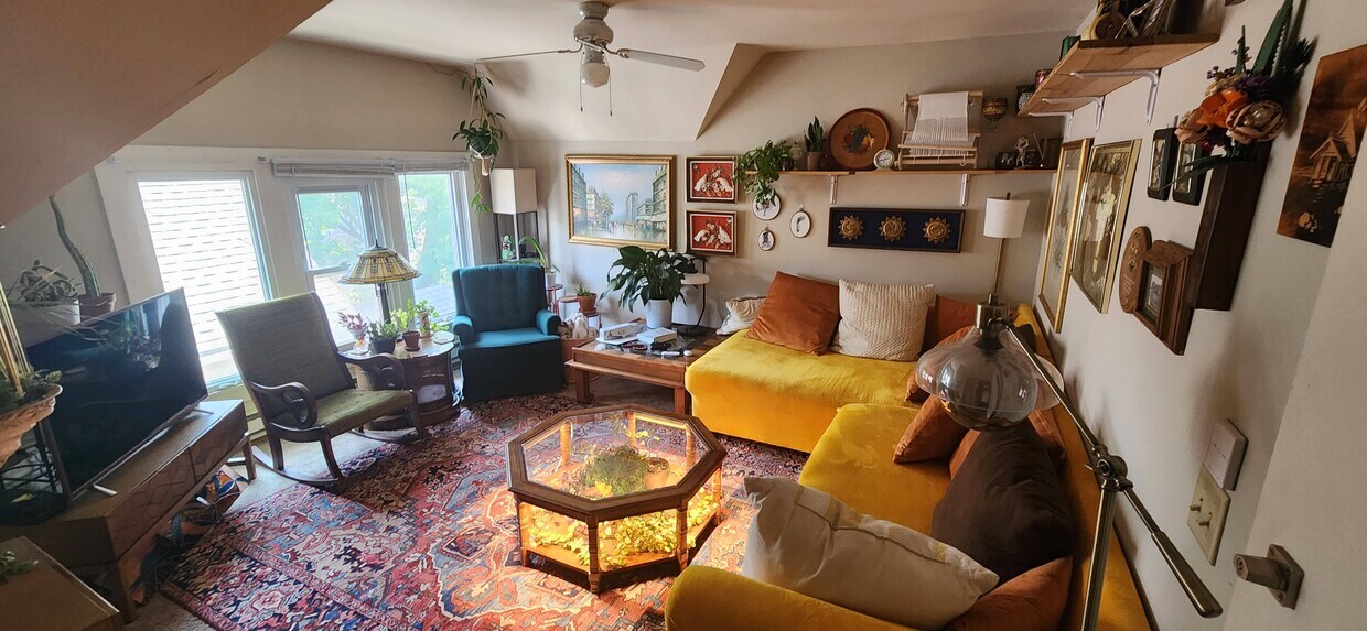 Foto principal - 1322 5th St NE