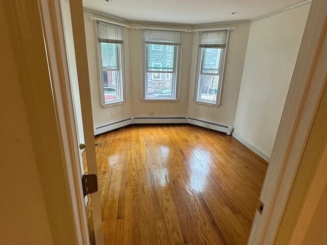 Building Photo - 8 Fulkerson St