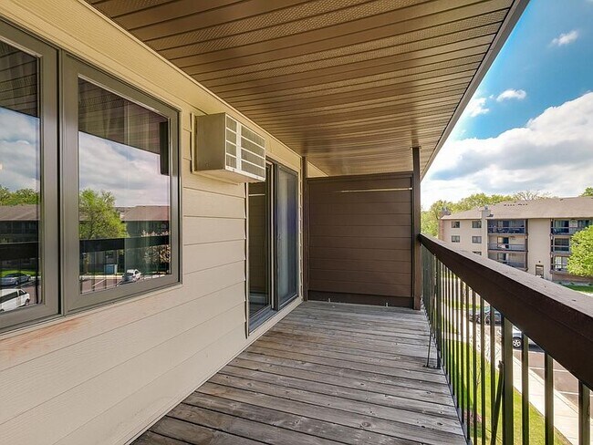 Foto del edificio - 4350 Trenton Ln N