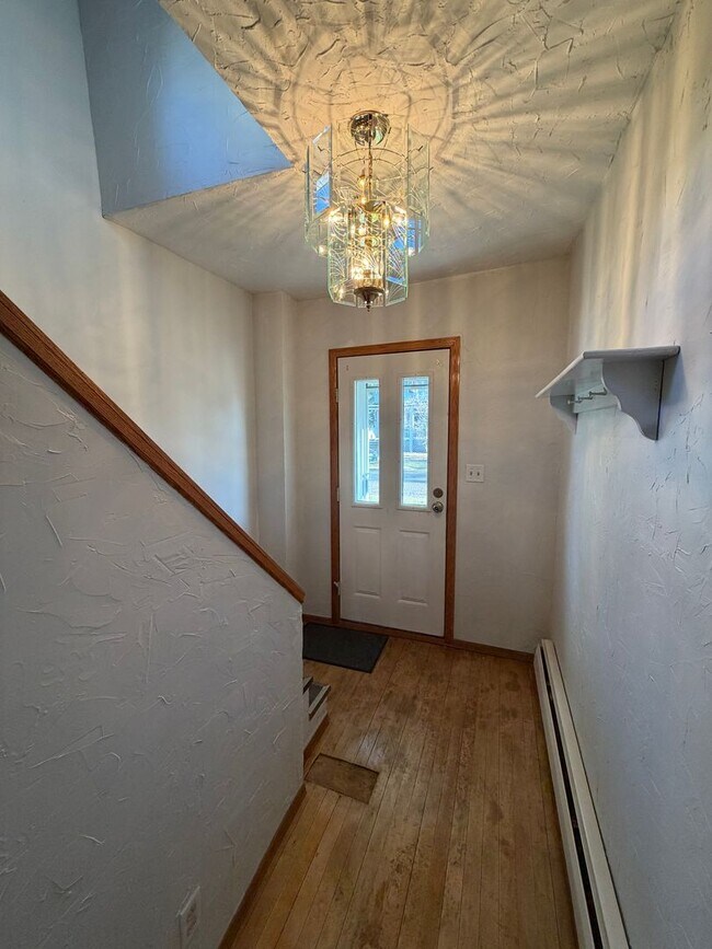 Foto del edificio - Available Now 3 Bedroom 1 Bath Home on Park Point