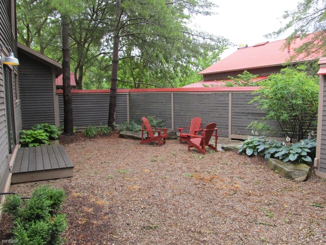 Building Photo - 2 br, 1.5 bath House - 2841 Waters Rd Carr...