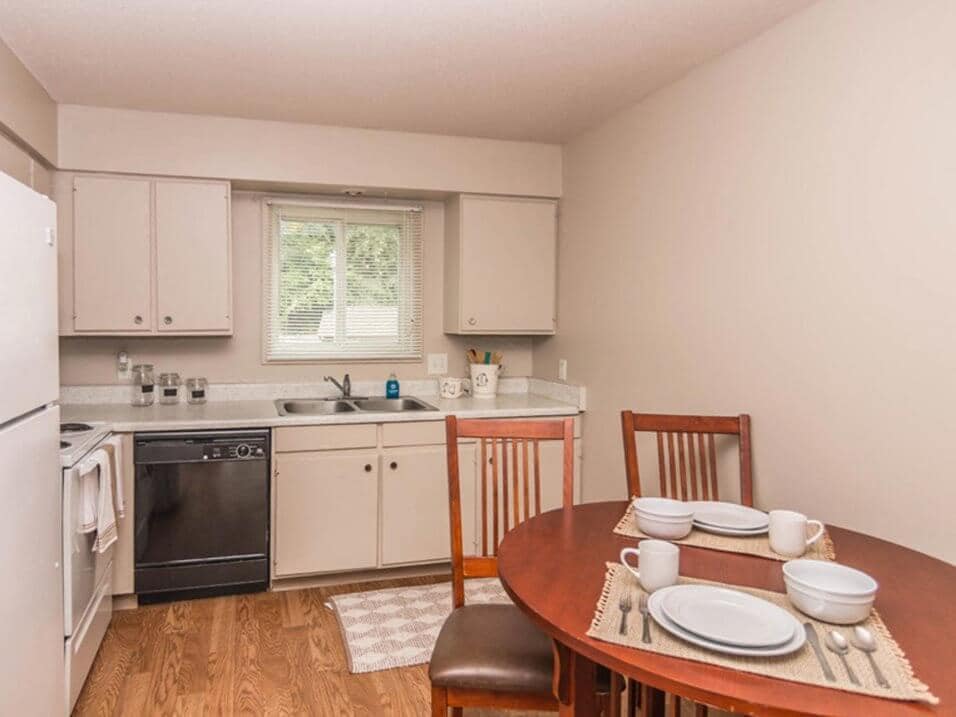 Indian Hills 39003937 Winona Way Sioux City, IA Apartments for