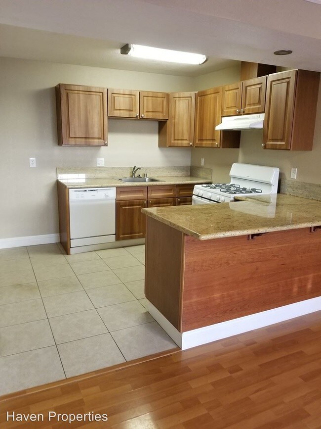 Foto del edificio - 4966 Summerwood Cir