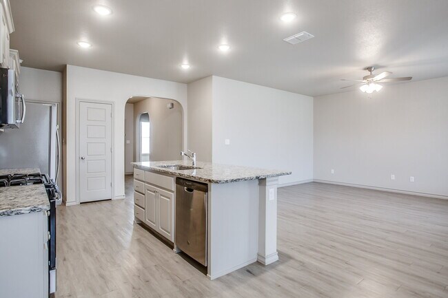 Foto del edificio - Wonderful Home in Cambridge Way! SPEC!