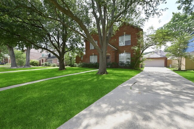 Foto del edificio - 6419 Sutter Park Ln