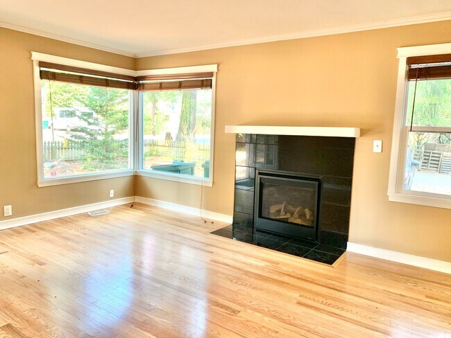 Foto del edificio - Darling North Seattle Home for Lease