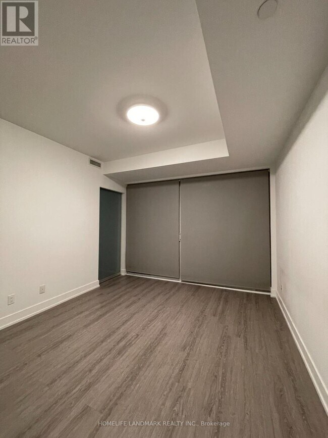 Photo du bâtiment - 7 Grenville St