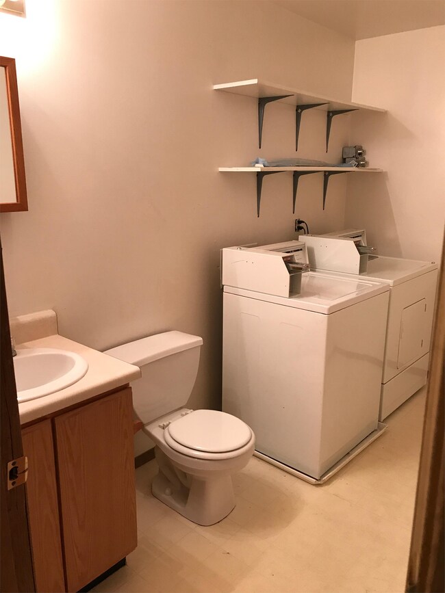 Foto del edificio - 109 Wood Ct