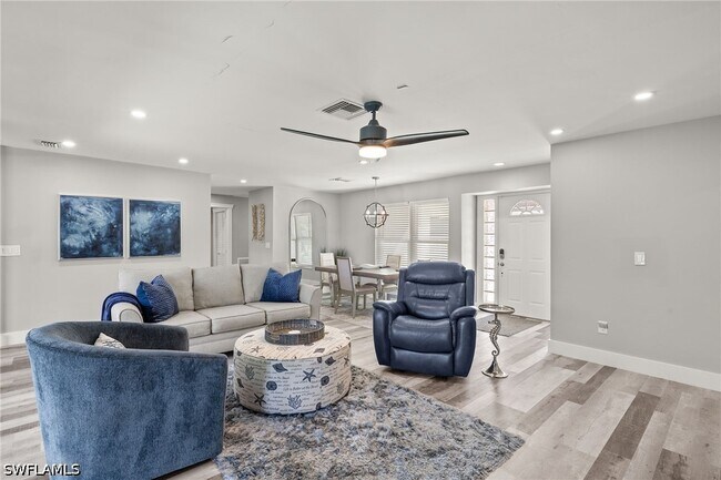 Foto del edificio - 248 Bay Meadows Dr
