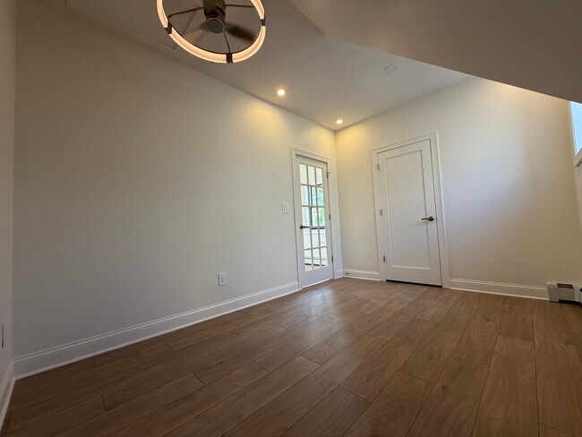 Foto del edificio - 5016 N Lawndale Ave