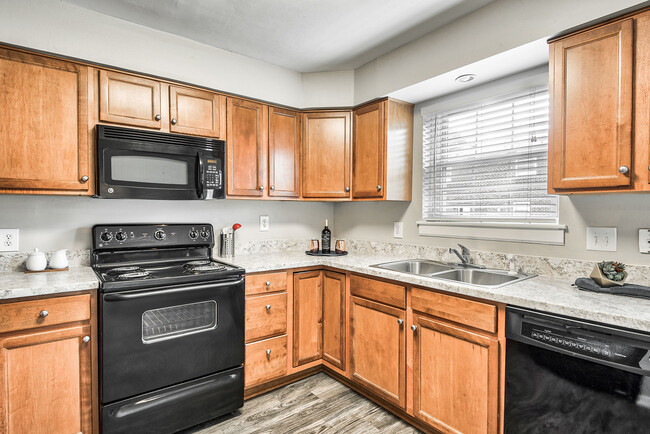 Interior Photo - Maple Bay Townhomes