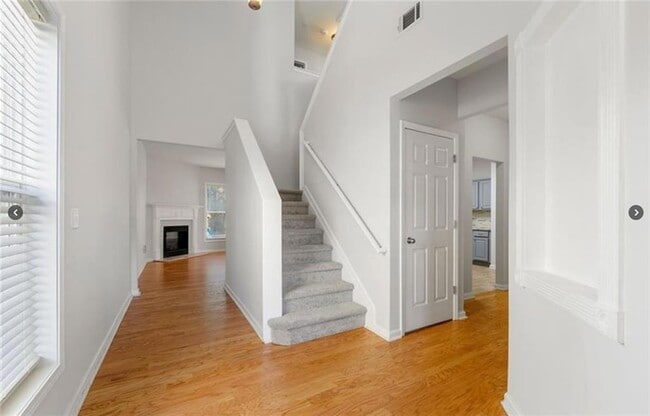 Photo - 5905 Sterling Ct House