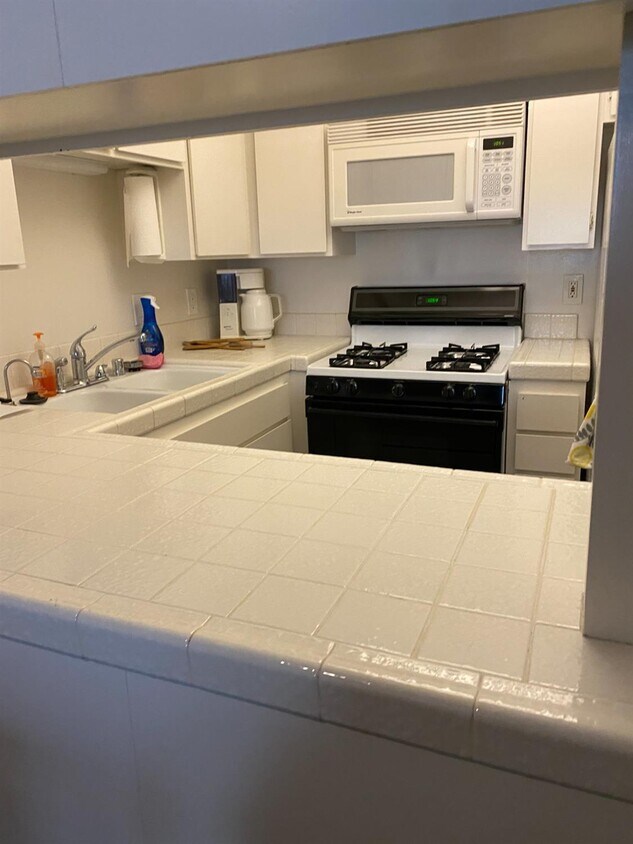 Foto principal - 4919 N Millbrook Ave