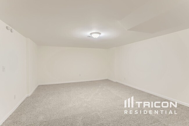 Foto del edificio - 591 Sequoia Ct
